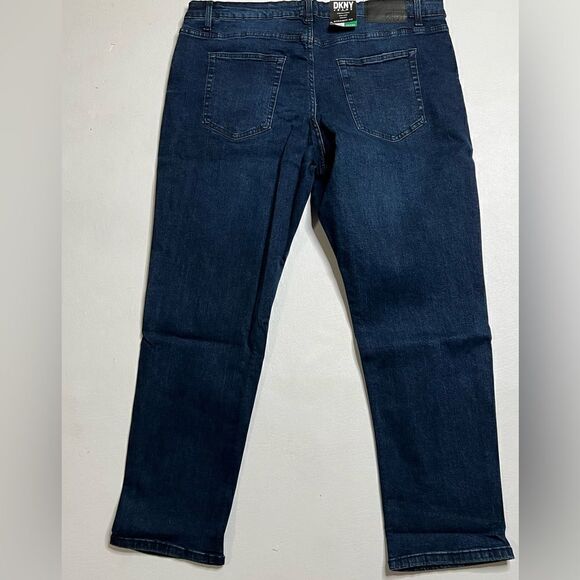 DKNY | NWT Duane Straight Fit Jeans - Picture 5 of 7
